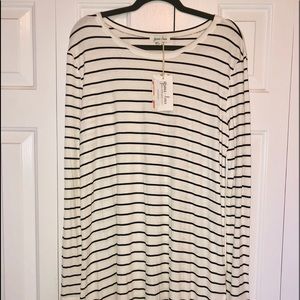 Grace & Lace Long Sleeve Tunic Tee